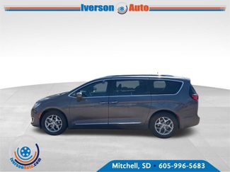 Used 2020 Chrysler Pacifica Touring-L w/ Tire & Wheel Group FWD 360° Tour