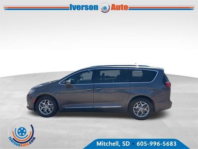 Used 2020 Chrysler Pacifica Touring-L w/ Tire & Wheel Group