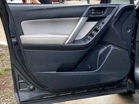 Used 2018 Subaru Forester 2.5i image 21