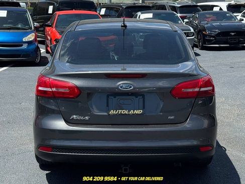 Used 2016 Ford Focus SE FWD image 6