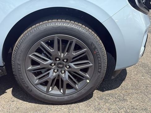 New 2026 Ford Expedition Platinum w/ Stealth Appearance Package AWD/4WD image 9