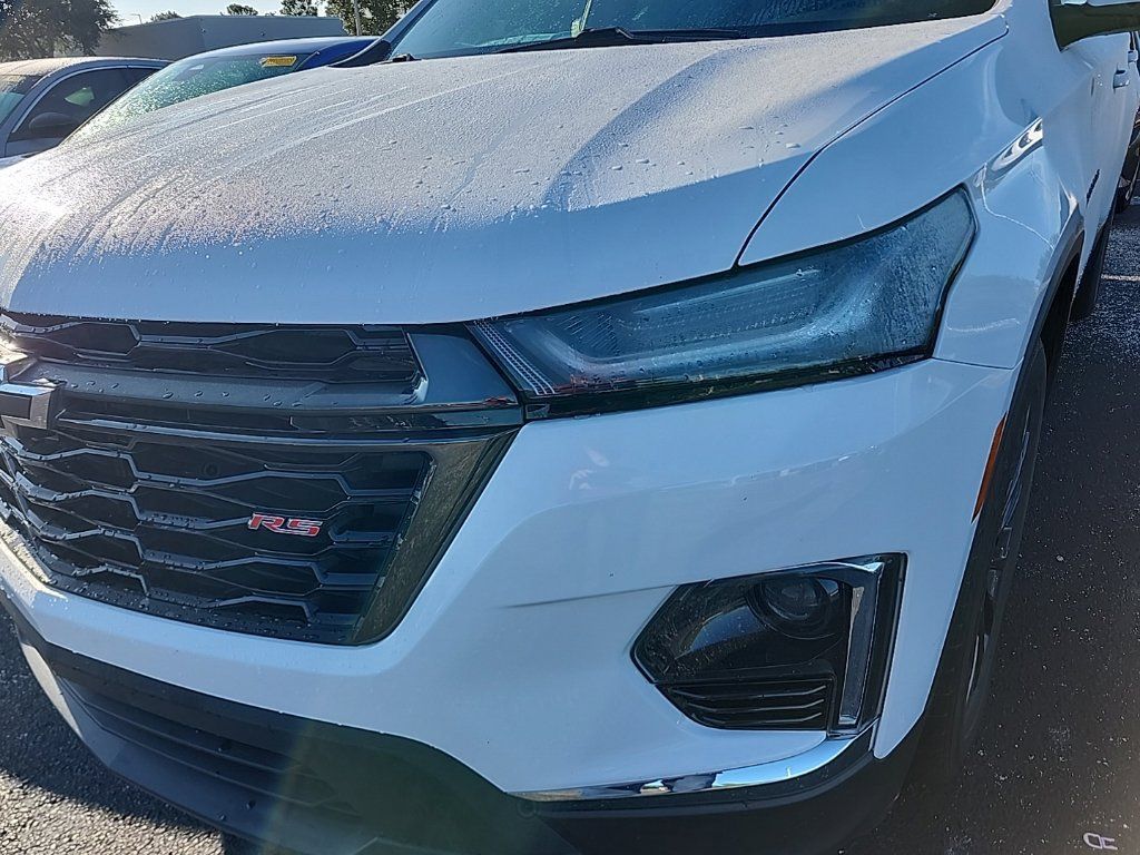 Used 2022 Chevrolet Traverse RS FWD image 11