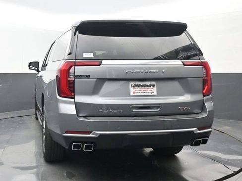 Used 2025 GMC Yukon XL Denali AWD/4WD image 20