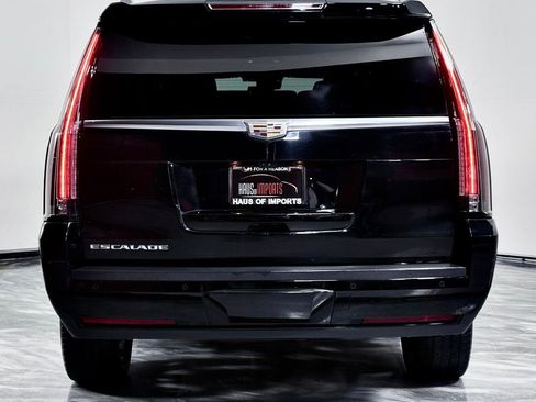 Used 2020 Cadillac Escalade ESV Premium Luxury AWD/4WD image 8