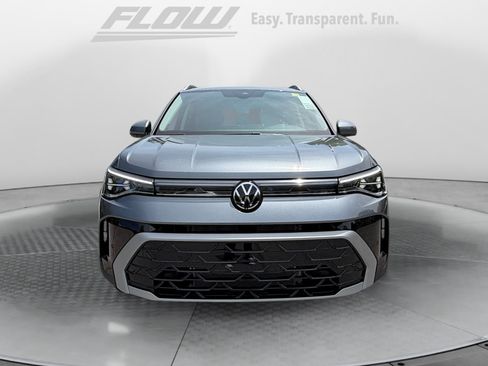 New 2026 Volkswagen Taos SEL AWD/4WD image 2