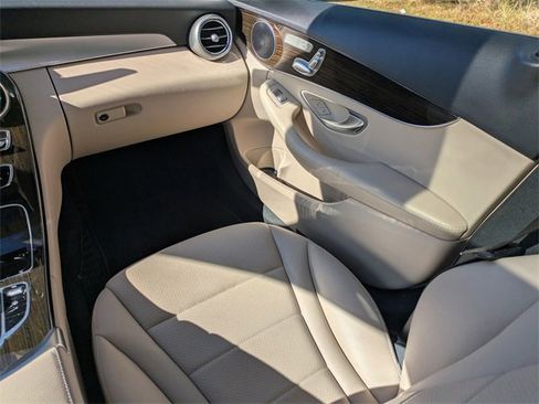 Used 2019 Mercedes-Benz C 300 Sedan image 19