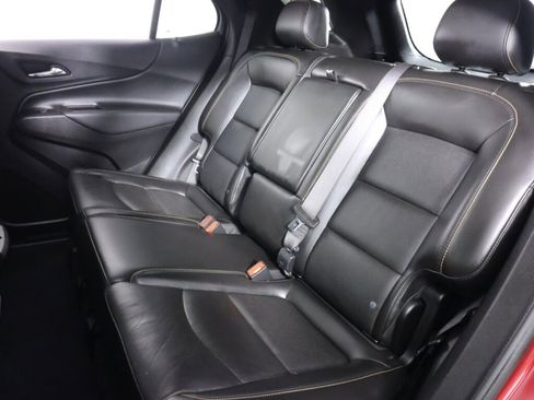 Used 2021 Chevrolet Equinox LT image 32