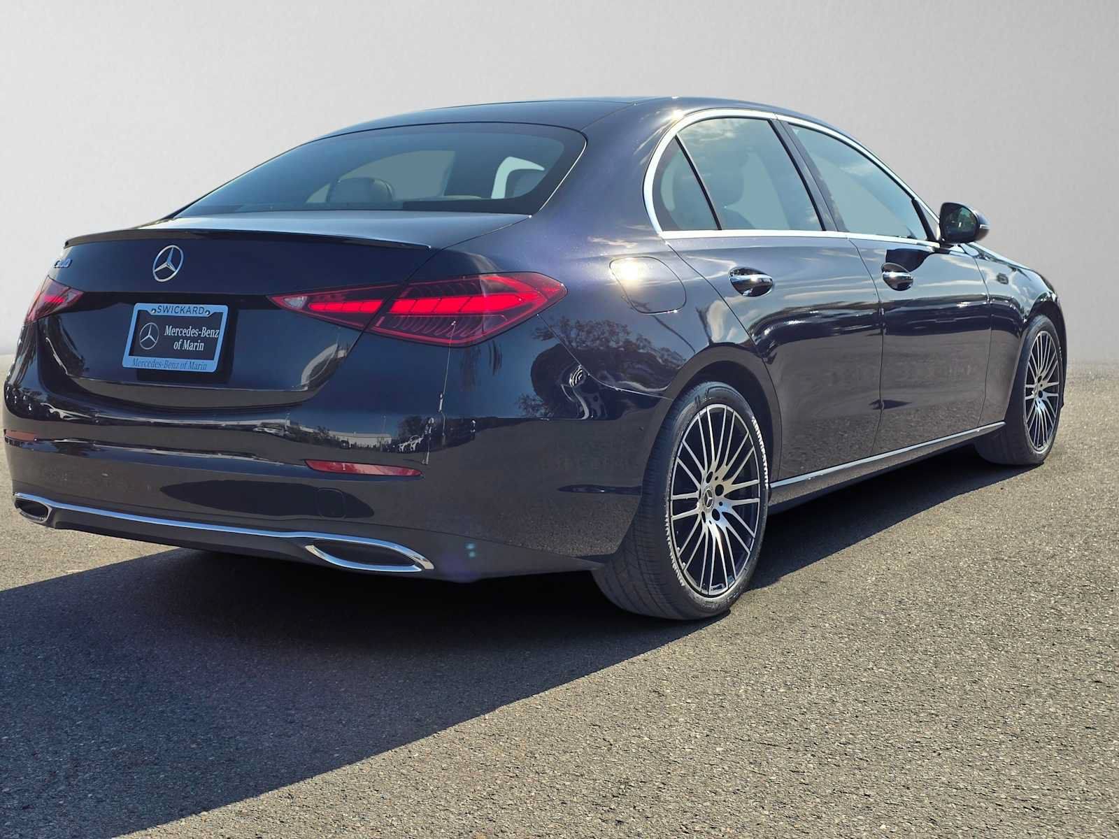 Used 2022 Mercedes-Benz C 300 Sedan image 3