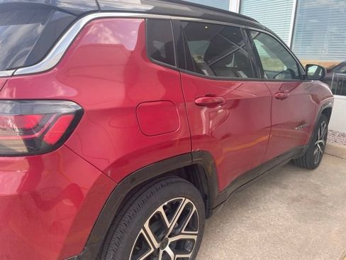 Used 2025 Jeep Compass Limited w/ Elite Group AWD/4WD image 18