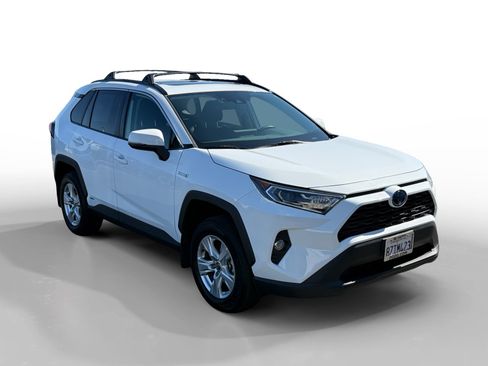 Used 2021 Toyota RAV4 XLE w/ Convenience Package AWD/4WD image 7