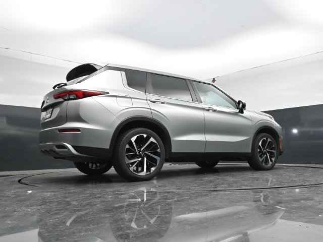 Used 2024 Mitsubishi Outlander SE AWD/4WD image 54