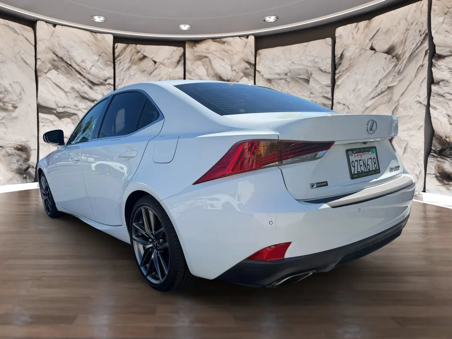 Used 2019 Lexus IS 300 F Sport w/ F Sport Package RWD image 8