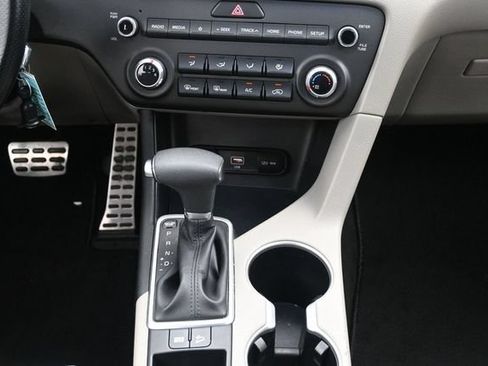 Used 2022 Kia Sportage Nightfall Edition FWD image 22