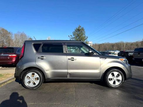 Used 2016 Kia Soul image 4