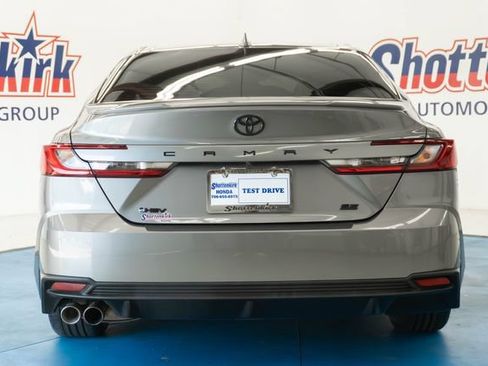 Used 2025 Toyota Camry SE FWD image 23