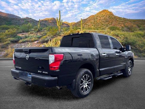 Used 2021 Nissan Titan SV w/ SV Convenience Package AWD/4WD image 4