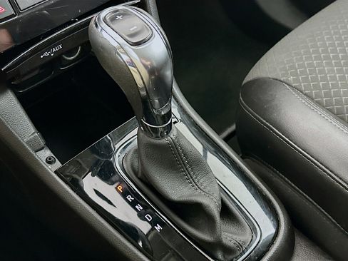 Used 2020 Buick Encore Preferred image 24