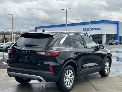 Used 2024 Ford Escape Active image 7