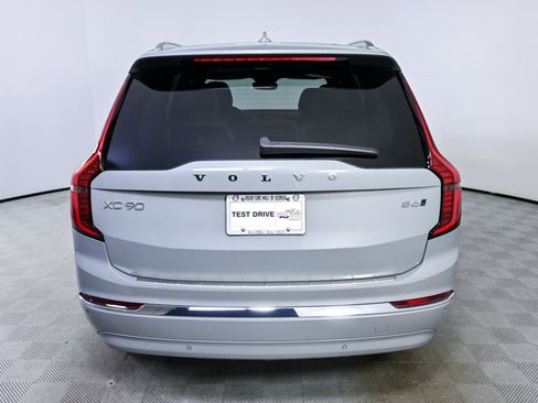 Certified 2026 Volvo XC90 B6 Plus w/ Protection Package Premier AWD/4WD image 32