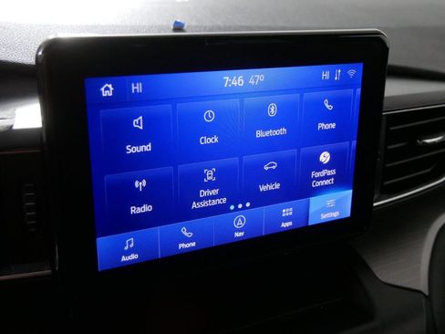 Used 2020 Ford Explorer XLT w/ Equipment Group 202A AWD/4WD image 33