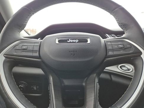 Used 2022 Jeep Grand Cherokee L Limited image 36