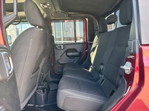 Used 2021 Jeep Gladiator Sport image 28