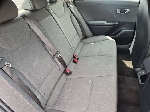 Used 2025 Kia K4 FWD image 30