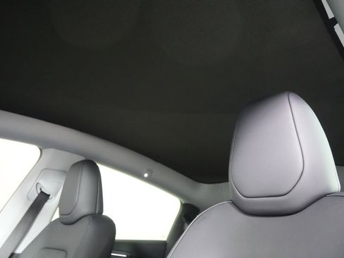 Used 2026 Tesla Model Y AWD image 11