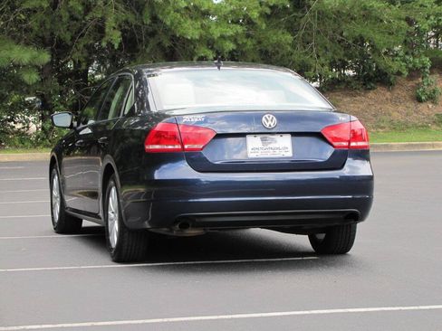 Used 2015 Volkswagen Passat 1.8T Wolfsburg Edition w/ Technology Package FWD image 11