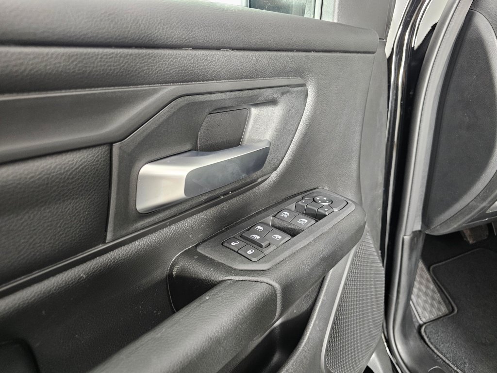 New 2026 RAM 1500 Express AWD/4WD image 22