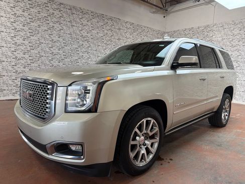 Used 2016 GMC Yukon Denali w/ Open Road Package AWD/4WD image 3
