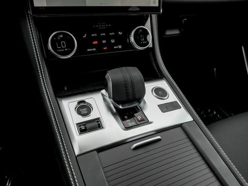 New 2026 Jaguar F-PACE R-Dynamic S image 15