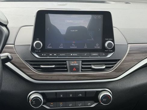 Used 2023 Nissan Altima 2.5 SV image 15