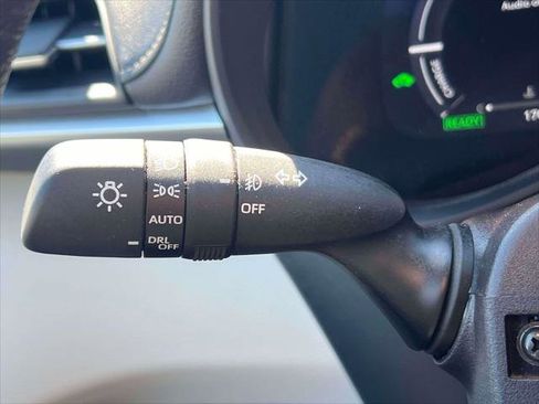 Certified 2025 Toyota Sienna Limited AWD/4WD image 23