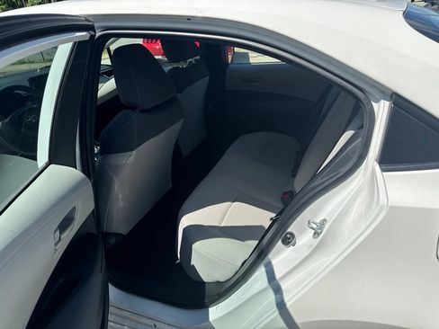 Used 2022 Toyota Corolla LE FWD image 10