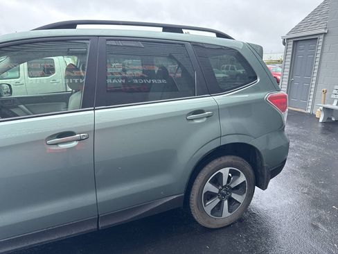 Used 2018 Subaru Forester 2.5i Premium w/ All-Weather Package AWD/4WD image 5