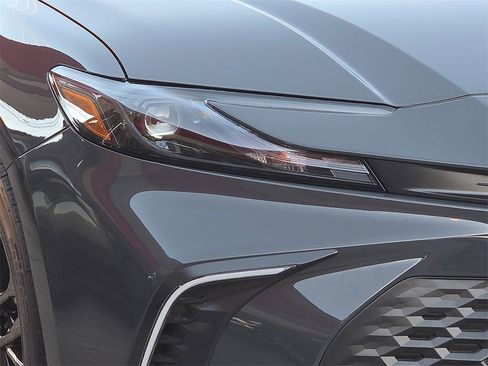 New 2026 Toyota Camry SE image 10