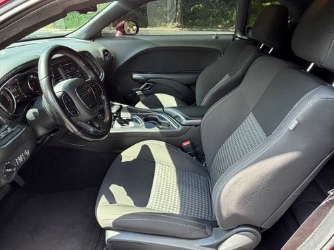 Used 2022 Dodge Challenger R/T RWD image 25