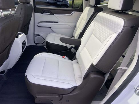 Certified 2024 GMC Acadia Denali w/ Super Cruise Package image 4