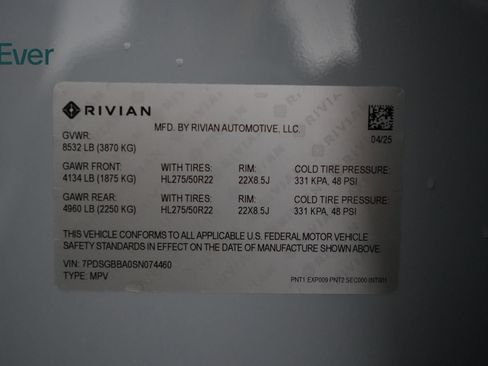 Used 2025 Rivian R1S Adventure AWD/4WD image 29