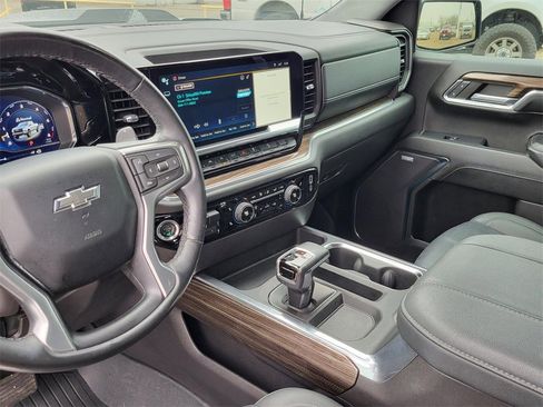 Used 2024 Chevrolet Silverado 1500 LT Trail Boss w/ Convenience Package II image 24