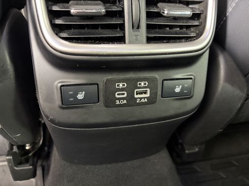 Used 2024 Subaru Outback Limited AWD/4WD image 18
