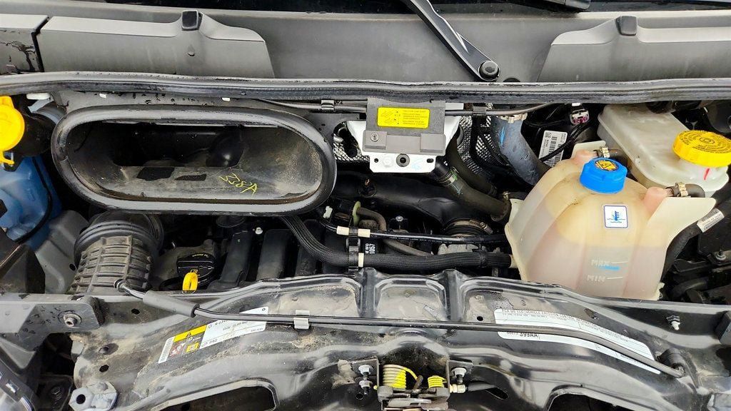 Used 2025 RAM ProMaster 2500 w/ U-Haul Equipment Group FWD image 28