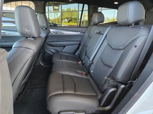 New 2025 Cadillac XT6 Luxury image 22