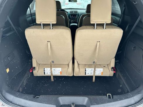 Used 2016 Ford Explorer XLT w/ Equipment Group 202A image 23