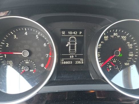 Used 2016 Volkswagen Jetta Sport w/ Lighting Package image 10