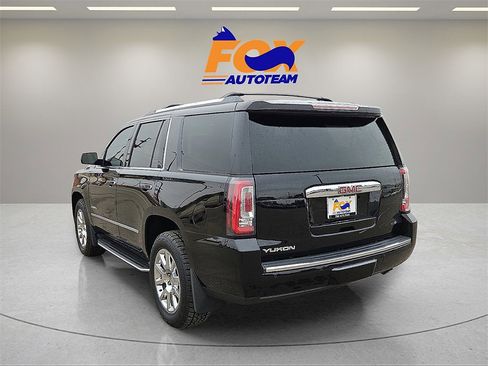 Used 2018 GMC Yukon Denali image 3