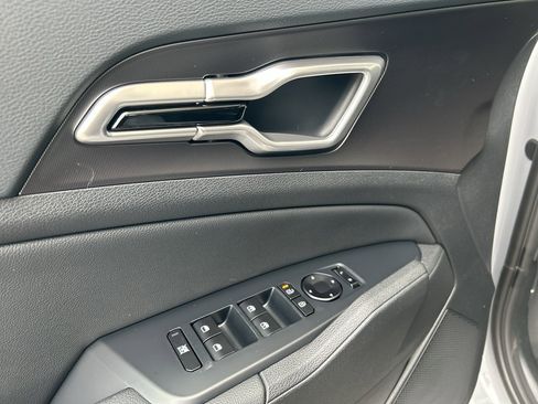 New 2026 Kia Sportage AWD Hybrid image 17