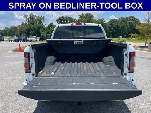 Used 2025 Nissan Frontier SV RWD image 8