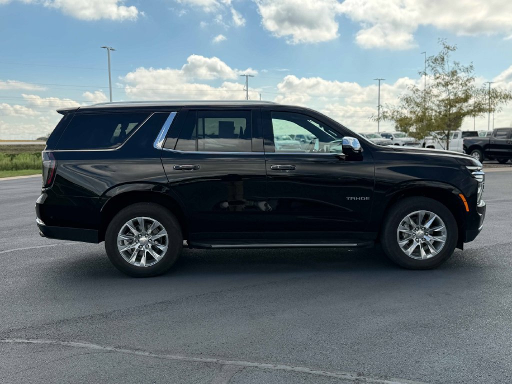 Used 2025 Chevrolet Tahoe Premier AWD/4WD image 6